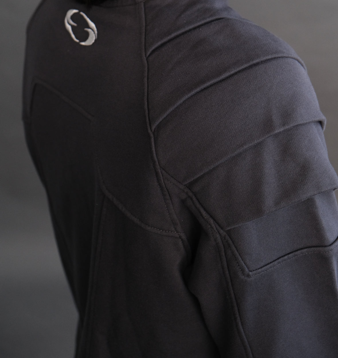 Panelled shoulder Sweat